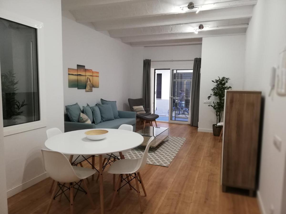Gaudi Street Apartments Sitges Bagian luar foto