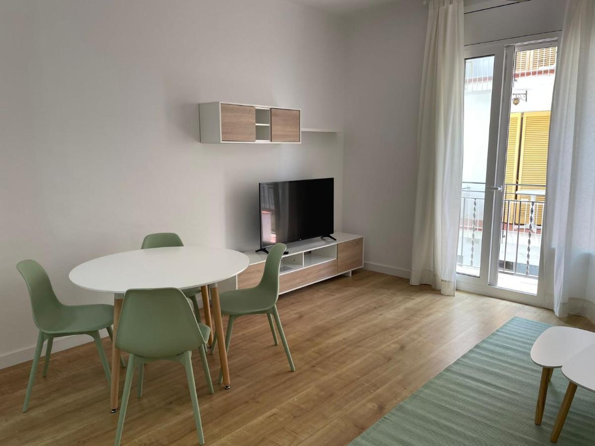 Gaudi Street Apartments Sitges Bagian luar foto