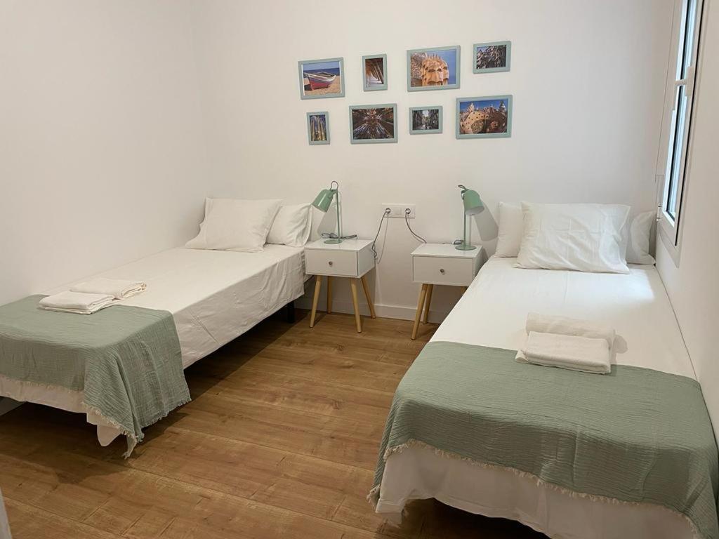 Gaudi Street Apartments Sitges Bagian luar foto