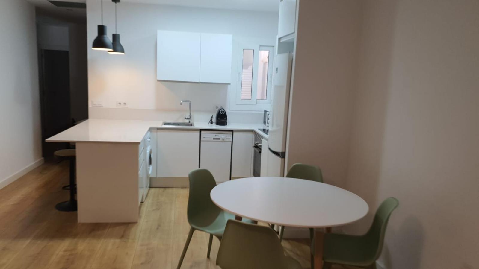 Gaudi Street Apartments Sitges Bagian luar foto